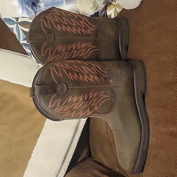 Brand New Men's Size 10.5 Ariat Work Boots - Picture 3 of 7